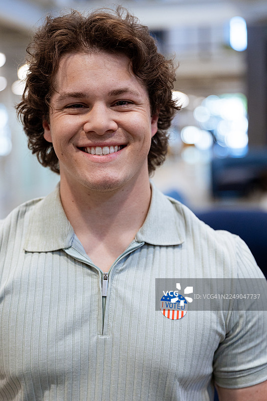 年轻选民对选举充满信心图片素材