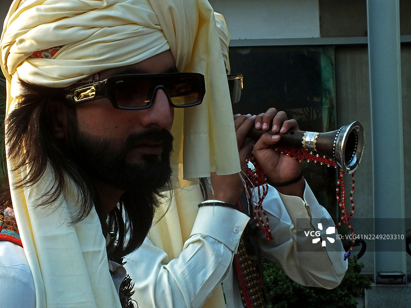 文化表演中的传统音乐演奏得热闹非凡图片素材