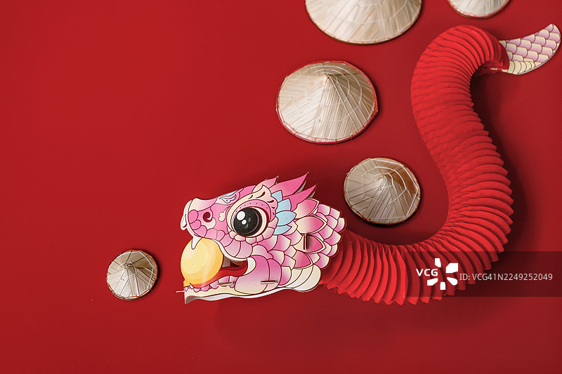 越南农历新年装饰，背景为红色图片素材