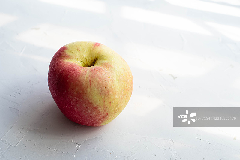 抽象特写苹果，展现有机纹理和自然图案图片素材