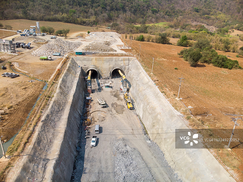 隧道掘进和爆破图片素材