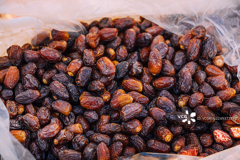摩洛哥市场袋装干枣图片素材