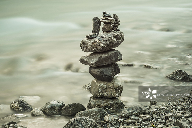 德国巴伐利亚州阿尔高地区奥伯斯多夫附近的奥伊巴赫山男图片素材