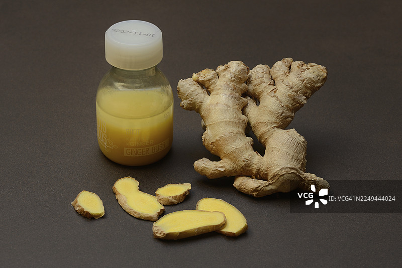 姜，姜根和姜汁图片素材