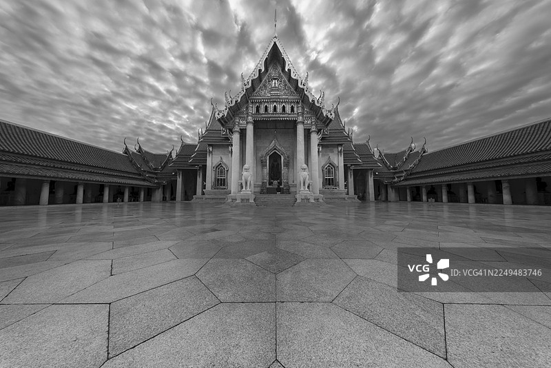 卡拉拉大理石制成的寺庙，曼谷律实区佛寺，卧佛寺正殿后方，泰国中部，泰国图片素材