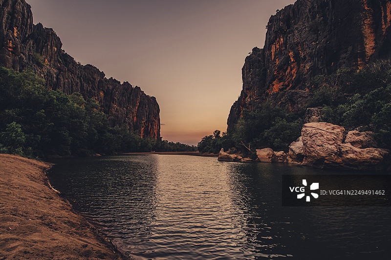 澳大利亚温贾纳峡谷国家公园内陆的特殊光线氛围图片素材