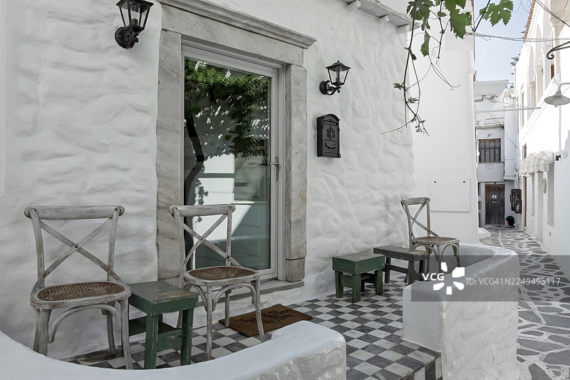 希腊基克拉泽斯群岛纳克索斯岛纳克索斯镇的巷子图片素材