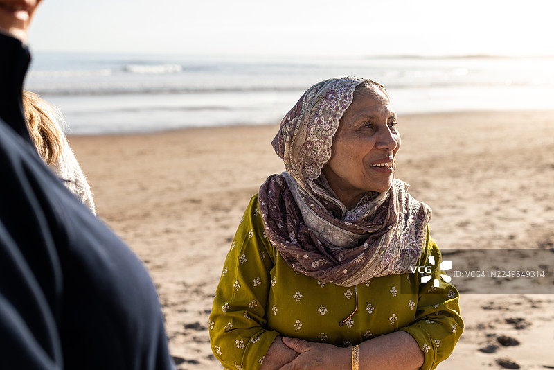 金色年华海滩日图片素材