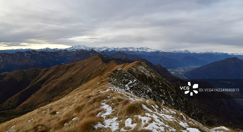 采尔马特，瓦莱州阿尔卑斯山脉和奥索拉山谷图片素材