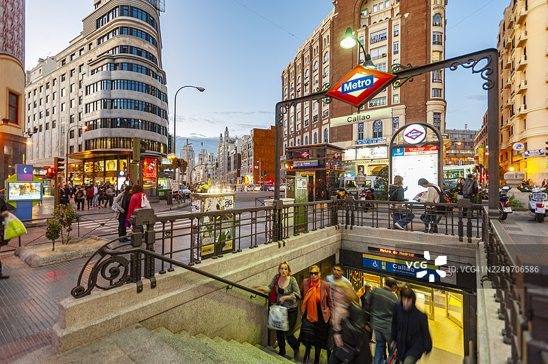 马德里，卡亚俄广场的黄昏图片素材