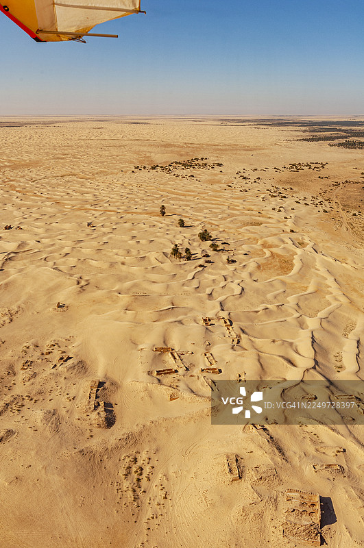 突尼斯，杜兹绿洲的鸟瞰图。图片素材