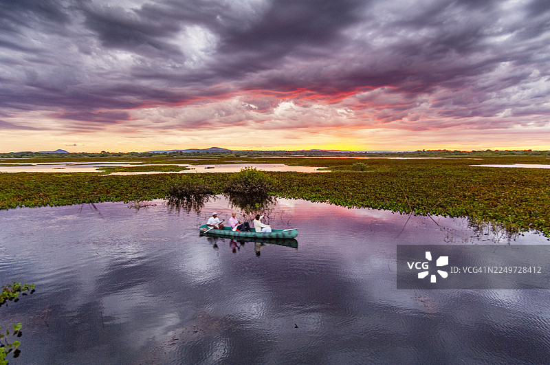 巴西马托格罗索州图鲁姆河沿岸风光图片素材