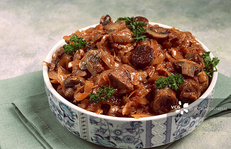 波兰国菜波兰烩菜，由卷心菜和肉炖制而成，家常风味，无人像图片素材