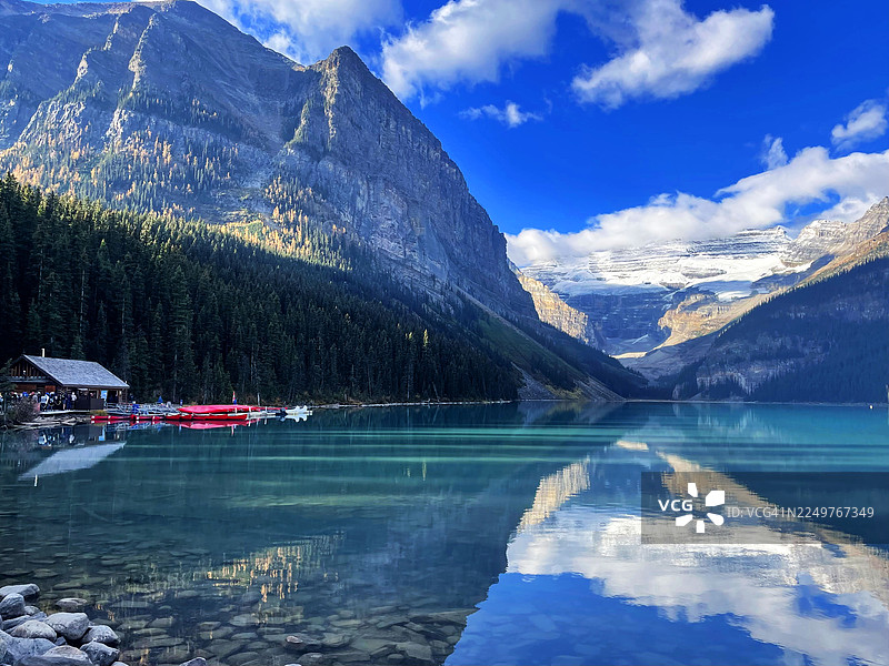 加拿大艾伯塔省路易斯湖图片素材