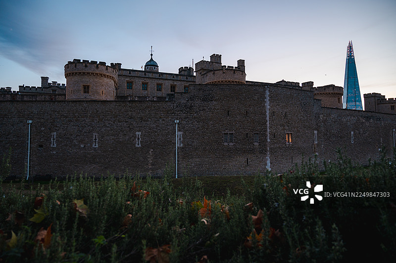 伦敦的塔山和碎片大厦图片素材
