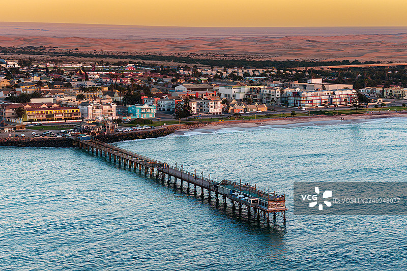 斯瓦科普蒙德码头日落海岸线图片素材