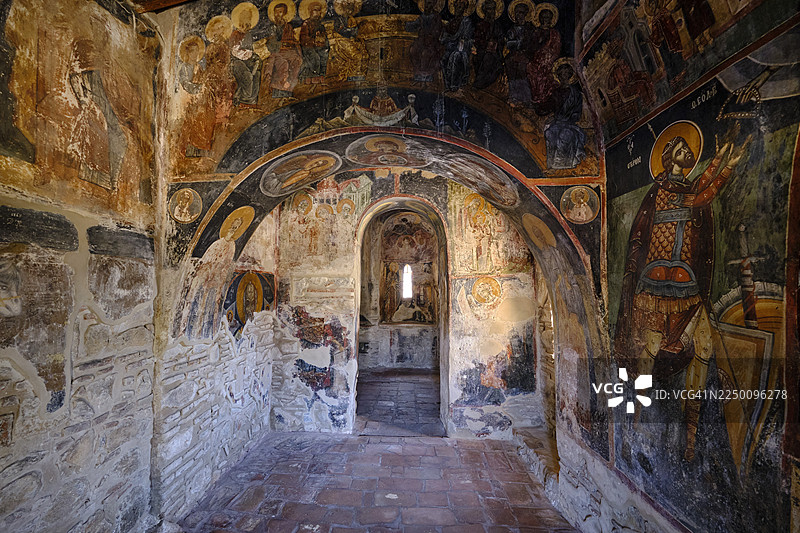 希腊，马其顿，拜占庭城镇卡斯托里亚，圣母库贝利迪基拜占庭教堂图片素材