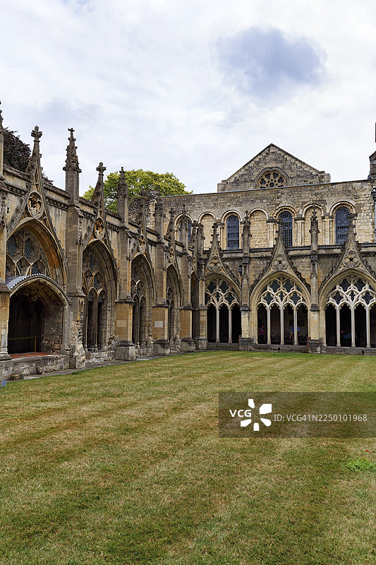 英格兰肯特郡坎特伯雷的基督教会座堂，坎特伯雷大教堂回廊图片素材