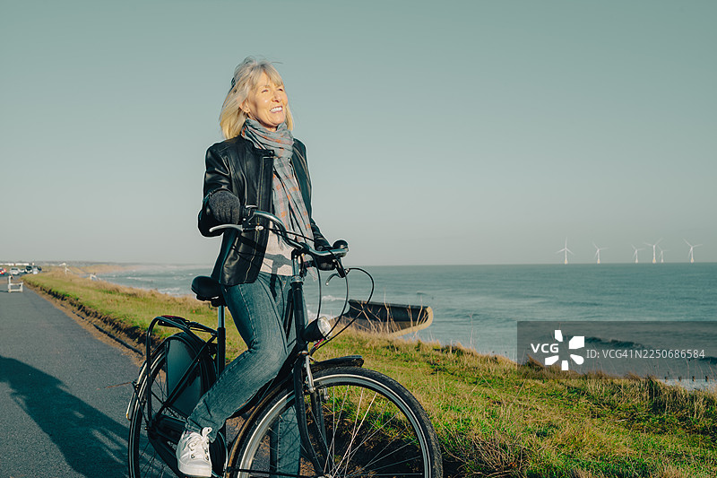 苏格兰阿伯丁海滨长廊骑行图片素材