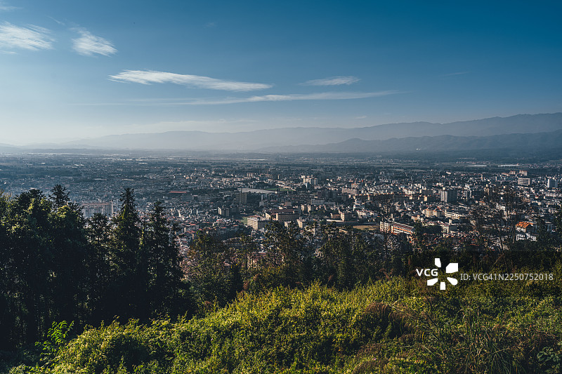 云南省芒市城市风光全景图片素材