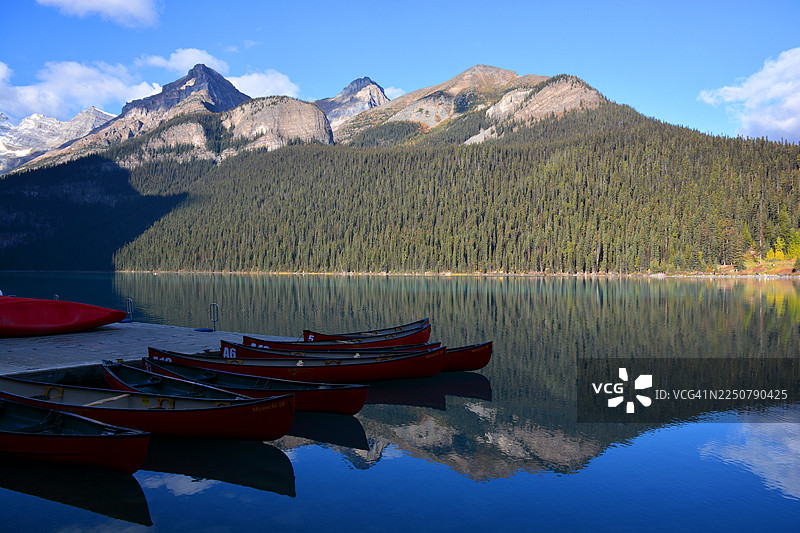 加拿大路易斯湖图片素材