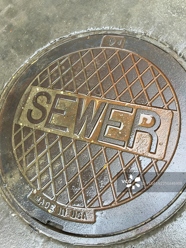 工业用湿式污水街道排水盖板图片素材