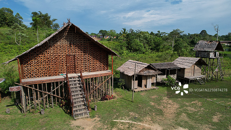 印度尼西亚巴布亚传统房屋图片素材