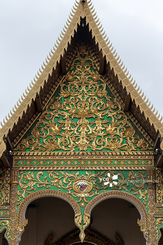 瓦特清曼寺庙的屋顶檐口图片素材