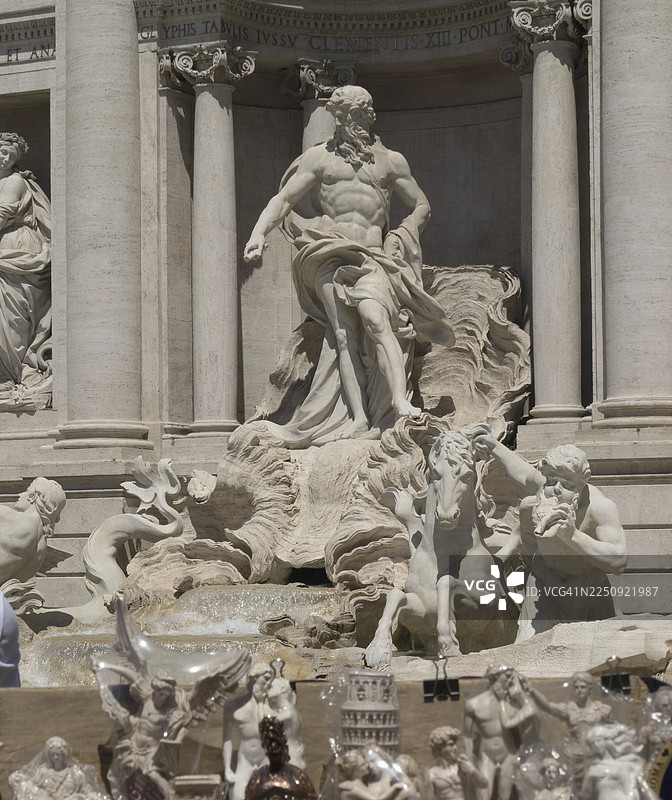 波利宫（又称孔蒂宫），特莱维喷泉，罗马，意大利图片素材