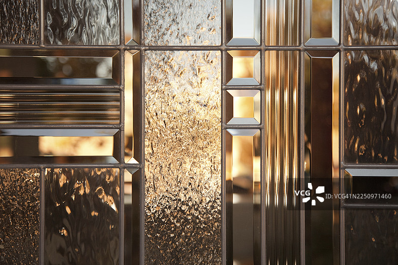 带有温暖反光的精美斜面玻璃窗图片素材