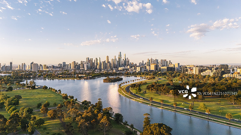 澳大利亚墨尔本的城市景观鸟瞰图/航拍图图片素材
