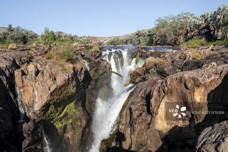 纳米比亚库内内地区库内内河上的埃帕帕瀑布图片素材