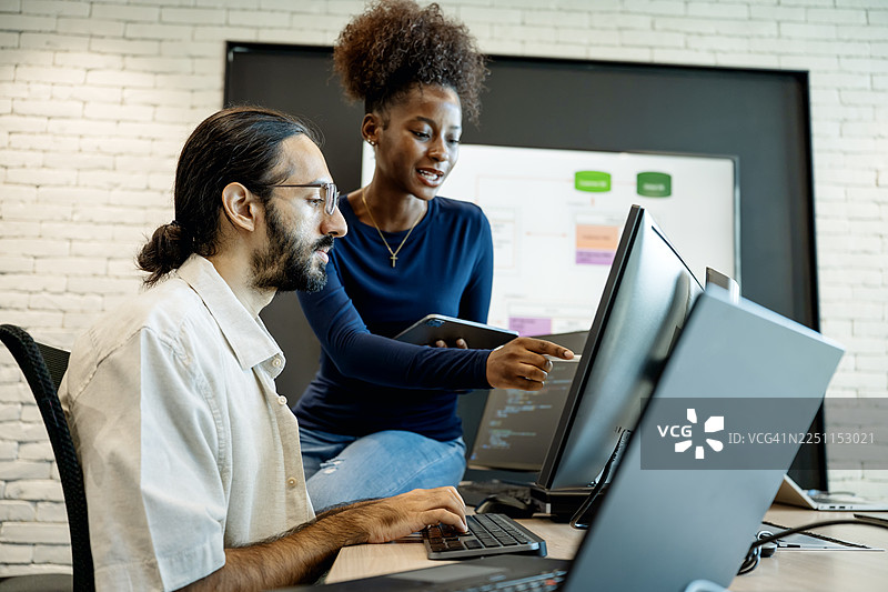 API测试过程中的验证和确认确保接口符合规定要求，按预期运行，并与其他系统和应用程序无缝集成。图片素材