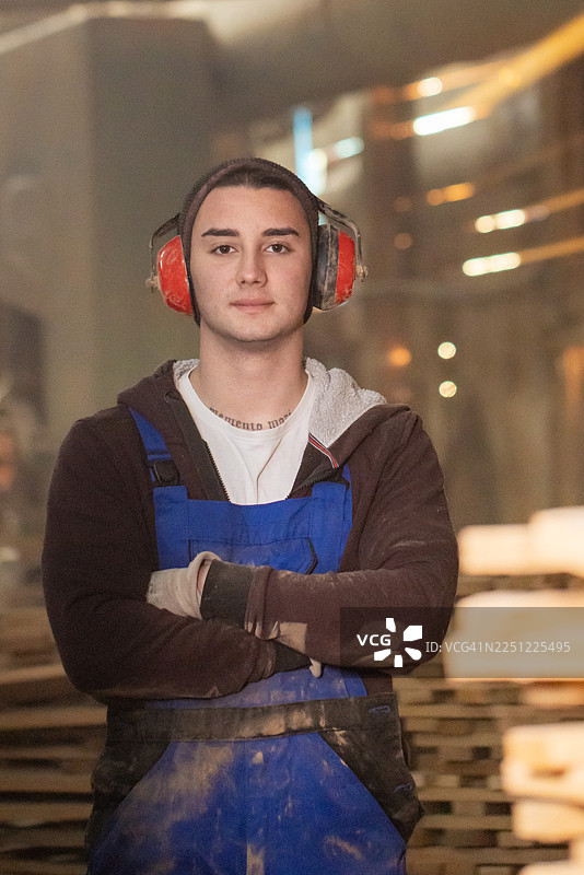 工作场所的耳部防护图片素材