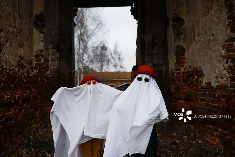 文明的幽灵 - 在昔日生活遗弃之地玩耍图片素材