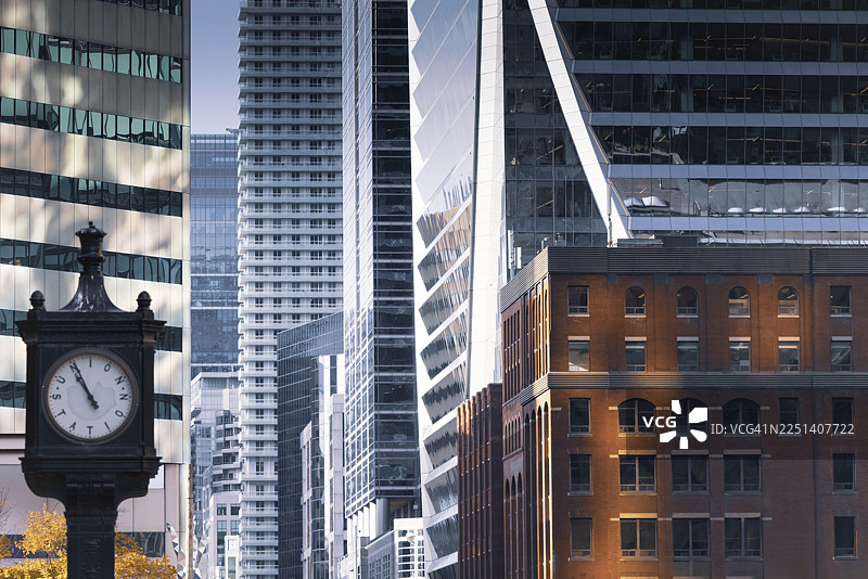 多伦多金融区天际线和现代建筑景观图片素材