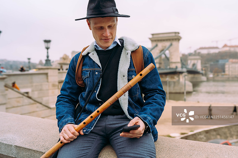 我和我的乐器在布达佩斯图片素材
