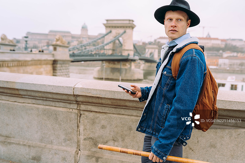 我在布达佩斯与我的乐器图片素材