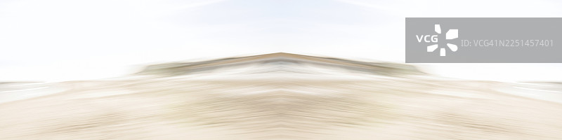 镜像图片，模糊，北海斯塔特海滩上的波浪，瓦登海国家公园，斯塔特，霍尔努姆，北弗里西亚，石勒苏益格-荷尔斯泰因，德国 | 镜像图片，模糊，海滩上的波浪，北海，瓦登海国家公园，斯塔特，石勒苏益格-荷尔斯泰因，德国图片素材