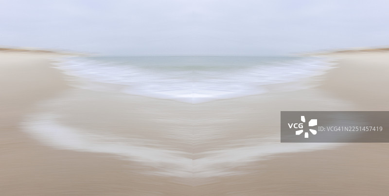 镜像图片,模糊,北海蛇岛海滩上的海浪,瓦登海国家公园,蛇岛,霍尔努姆,北弗里西亚,石勒苏益格-荷尔斯泰因,德国 | 镜像图片,模糊,海滩上的海浪,北海,瓦登海国家公园,蛇岛,石勒苏益格-荷尔斯泰因,德国图片素材