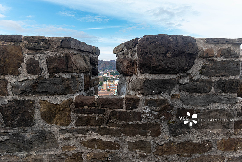 从城堡城墙上看到的戈里齐亚市景图片素材