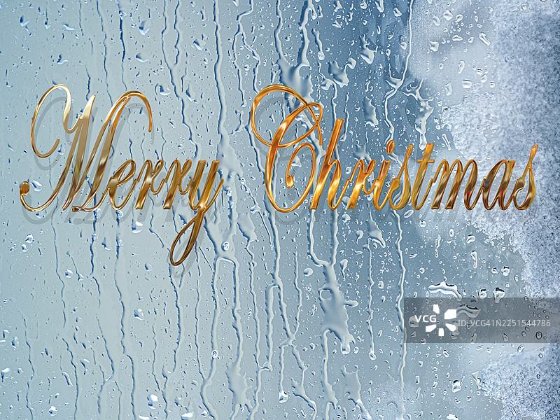 闪亮的金色金属字母“圣诞快乐”置于窗户上方，窗户上雨滴和雪花呈蓝色调滑落。图片素材