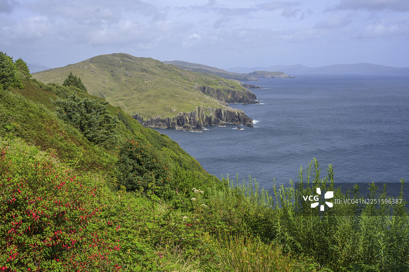 沿海岸的景色，卓千大圆满佛法中心，基尔纳马纳，科克郡，爱尔兰图片素材