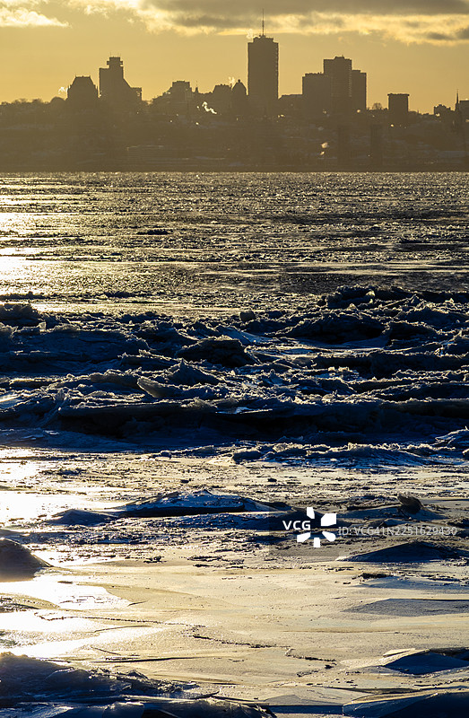 加拿大魁北克市冬季天际线图片素材
