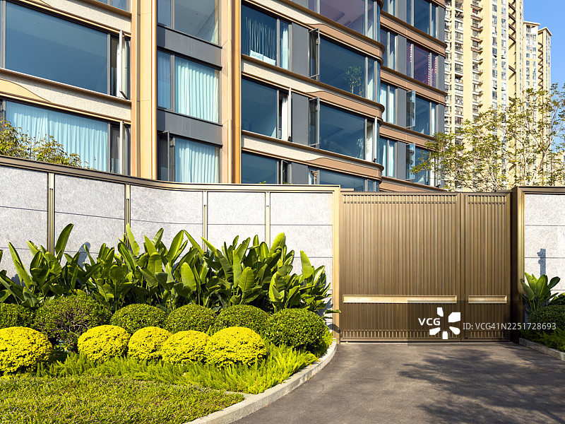现代城市住宅大门，带景观入口图片素材