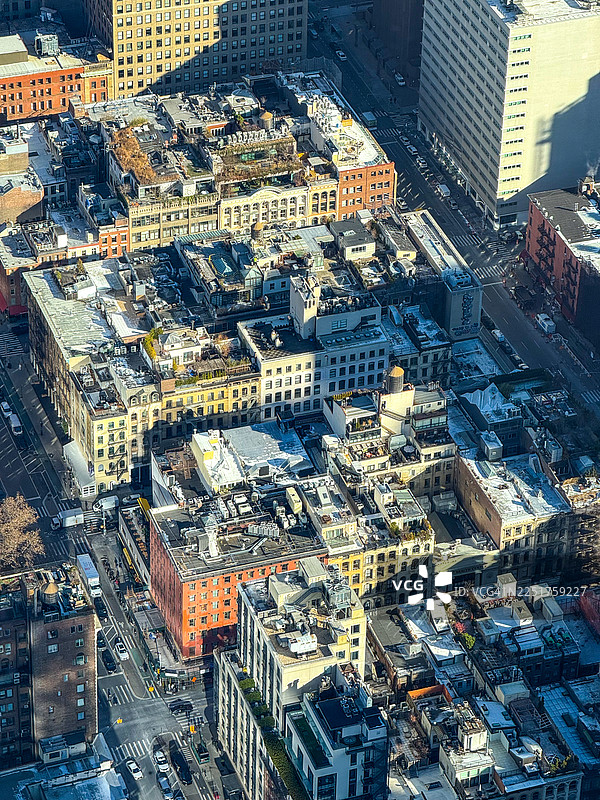 曼哈顿下城老旧小型住宅楼的鸟瞰图图片素材