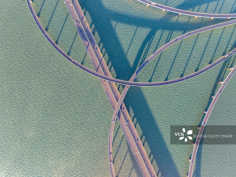 无人机航拍青岛胶州湾大桥图片素材
