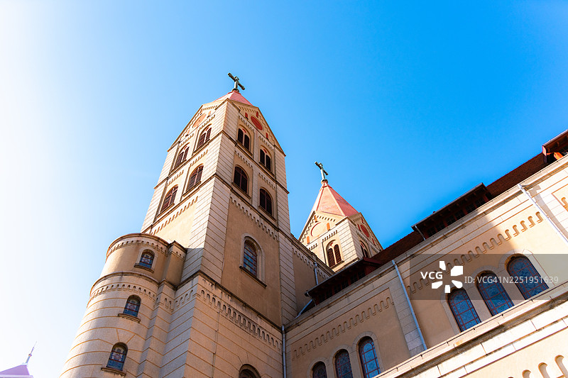 青岛圣迈克尔天主教堂图片素材