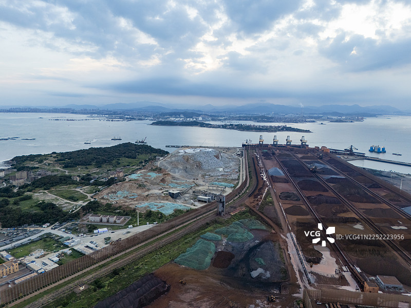 海岸建筑工地鸟瞰图图片素材
