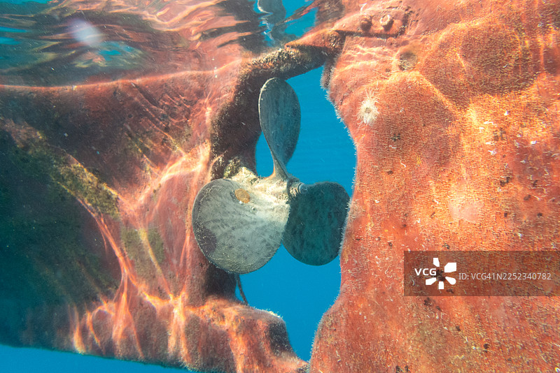 船的螺旋桨水下照片图片素材